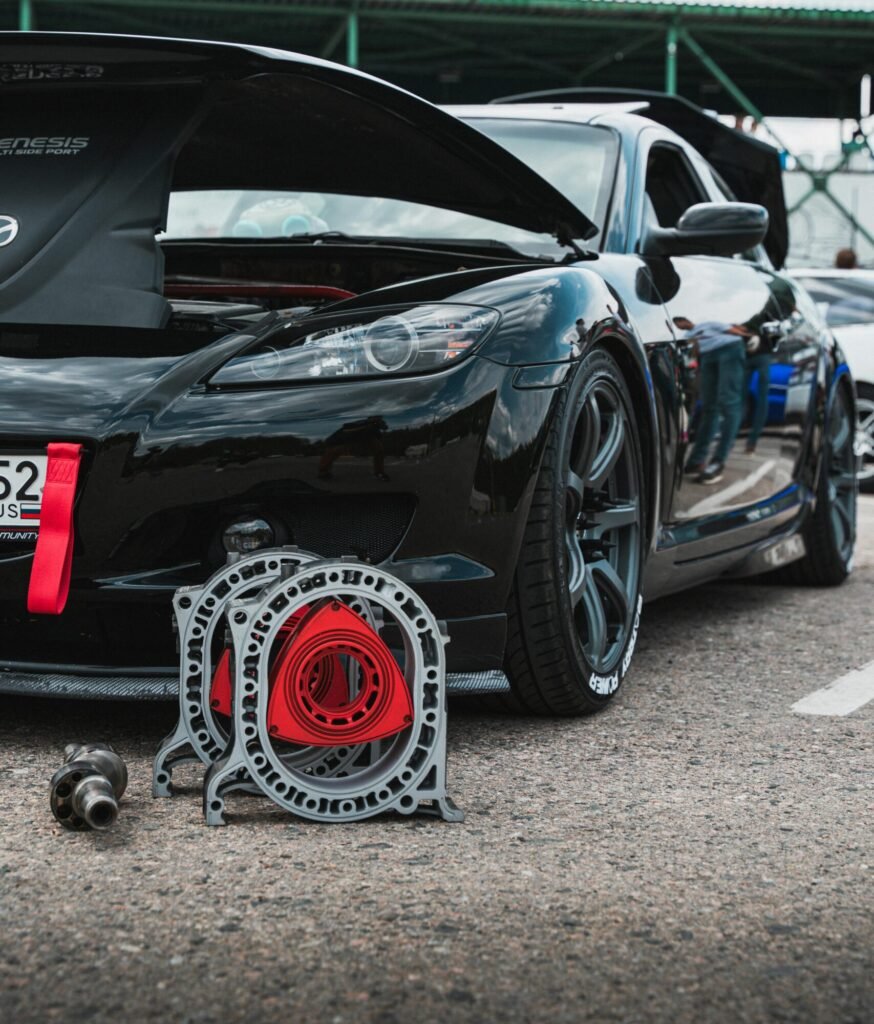 Mazda RX-8 et moteur rotatif devant.